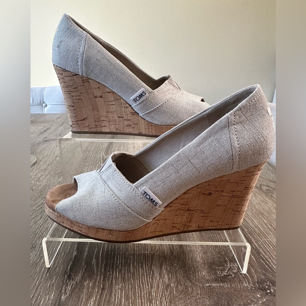 TOMS Women's Cream Wedge Shoes